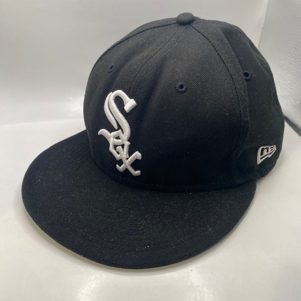 CHICAGO WHITE SOX New Era 59FIFTY Fitted Hat 7 5/8 Black MLB On-Field Cap Mens